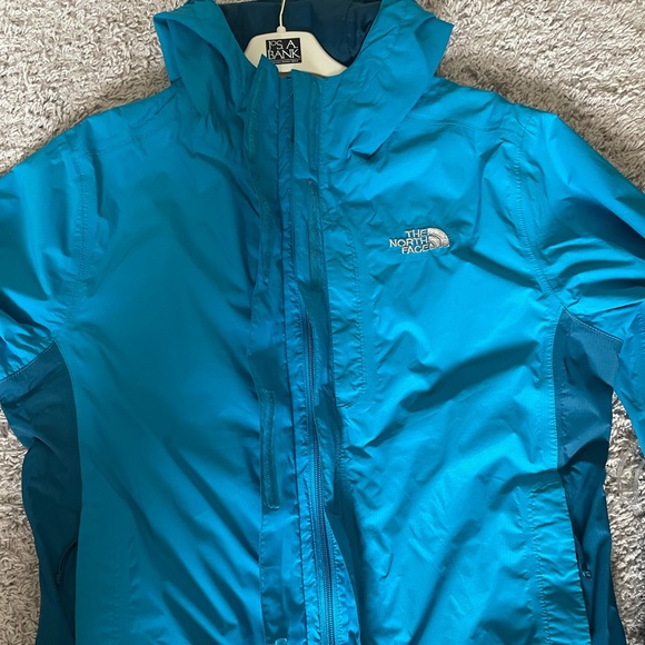 EUC The NORTH FACE Hyvent Lightweight Hooded Rain Jacket W/zippers,pockets SZ:MM - Picture 6 of 11